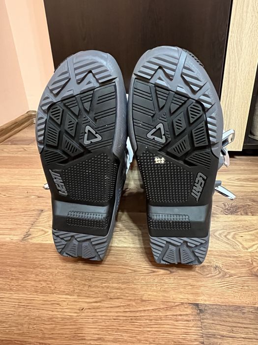 LEATT 5.5 Flex Lock НОВИ Enduro/MX