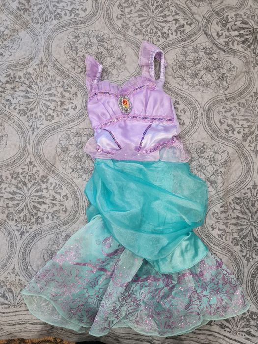 Продам много детских карнавальных костюмов