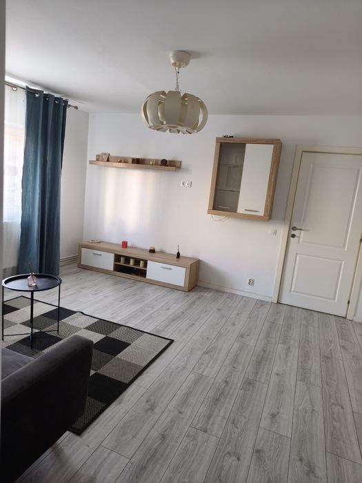 Apartament spațios 2 camere de închiriat- Str. Bucovinei