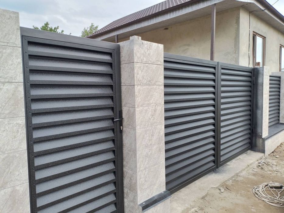 Executam garduri și porți la comanda