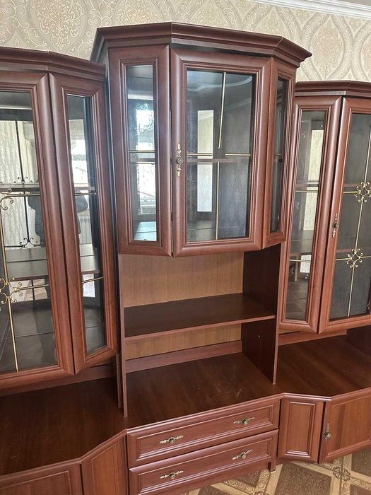 Сервант, Стенка срочно продам
