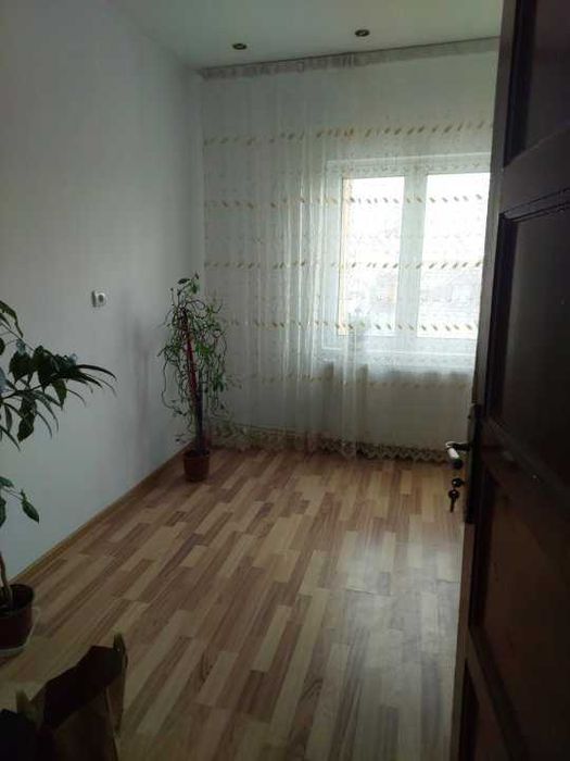 De vanzare apartament 3 camere zona Gara de Nord cu Basarab