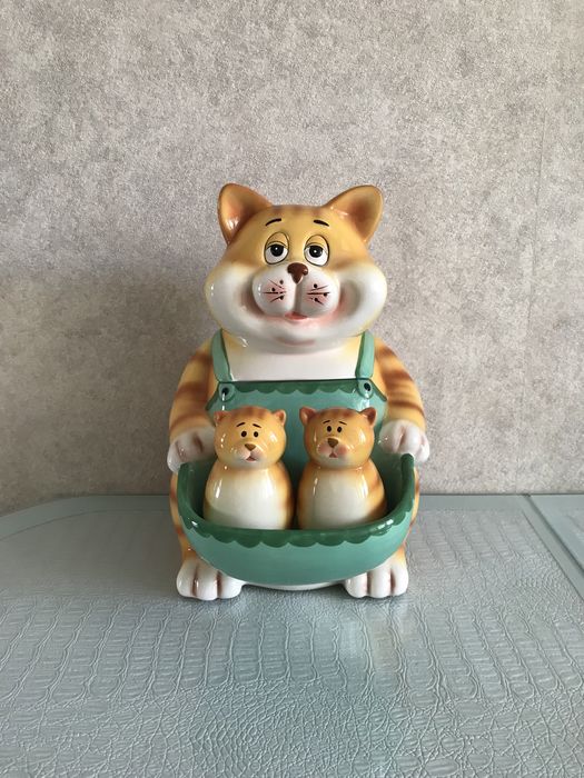 Конфетница кошка с котятами