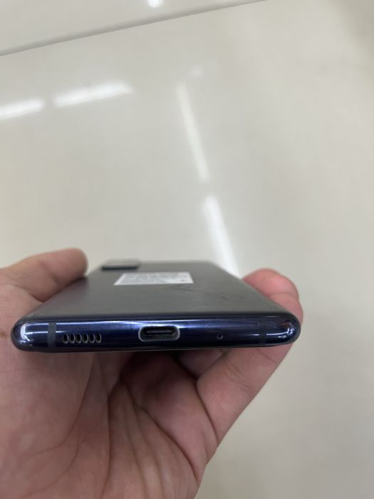 Продам телефон самсунг s20 fe. С20 фе.