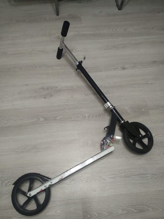 Продам самокат. Срочно