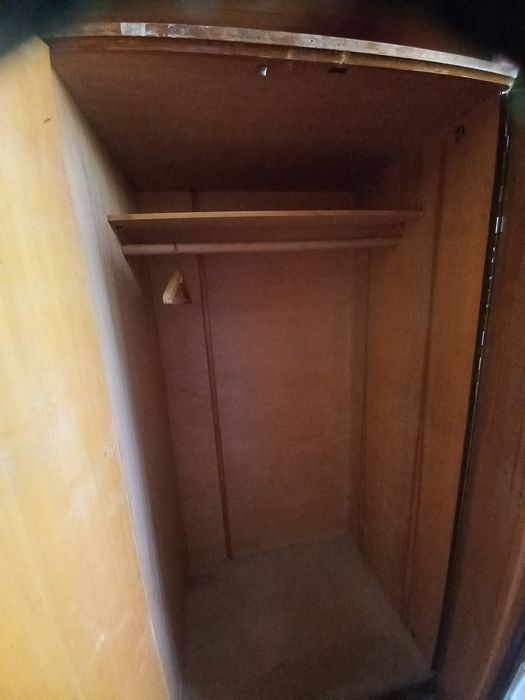 Шифоньер трехдверный