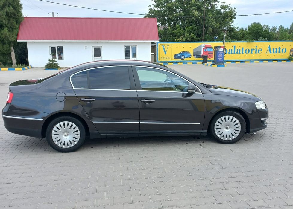 Vând Volkswagen Passat b6 2.0 TDI  Euro 5
