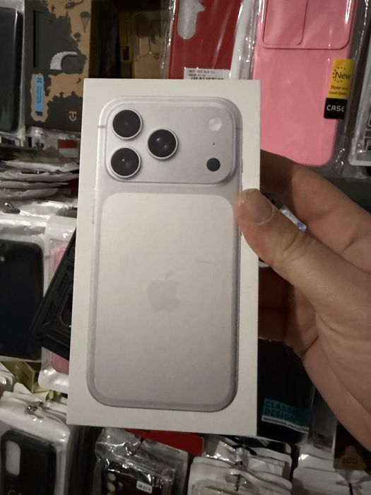 iphone 17 Pro 256 silver,10 зареждания от 17/12/25
