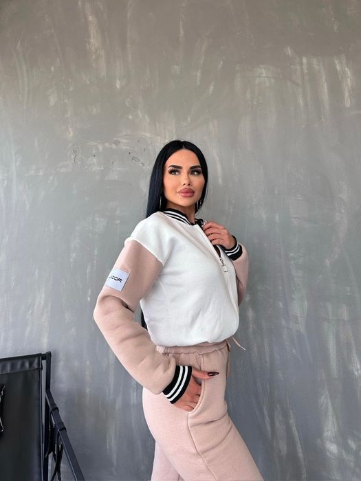 Дамски ватиран екип.