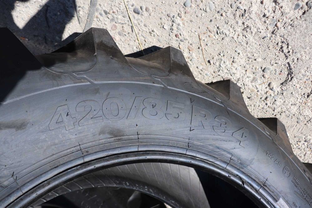 Cauciucuri TRACTOR radiale 420/85R34 marca OZKA anvelope noi 16.9R34