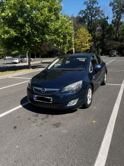 Opel astra J 2012