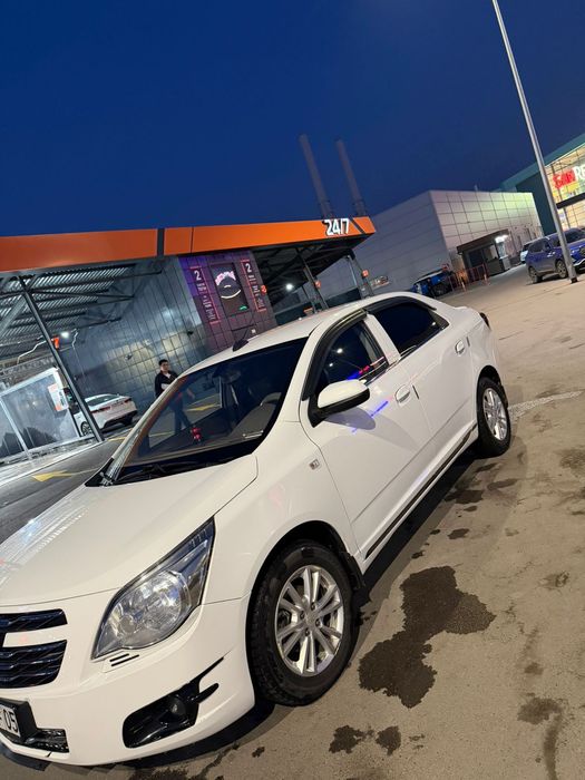 Автомобиль коболт