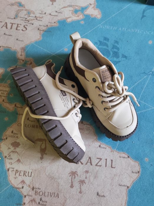 Осенние женские ботинки 39 размер(маломерят) новые