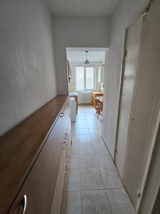 Vand apartament 2 camere, decomandat, 45 mp– zona Garii, Făgăraș