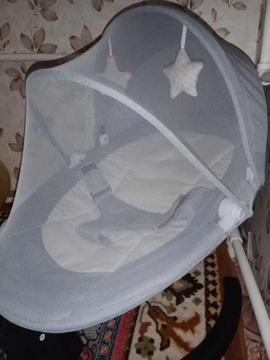 Продам шезлонг для новорожденных