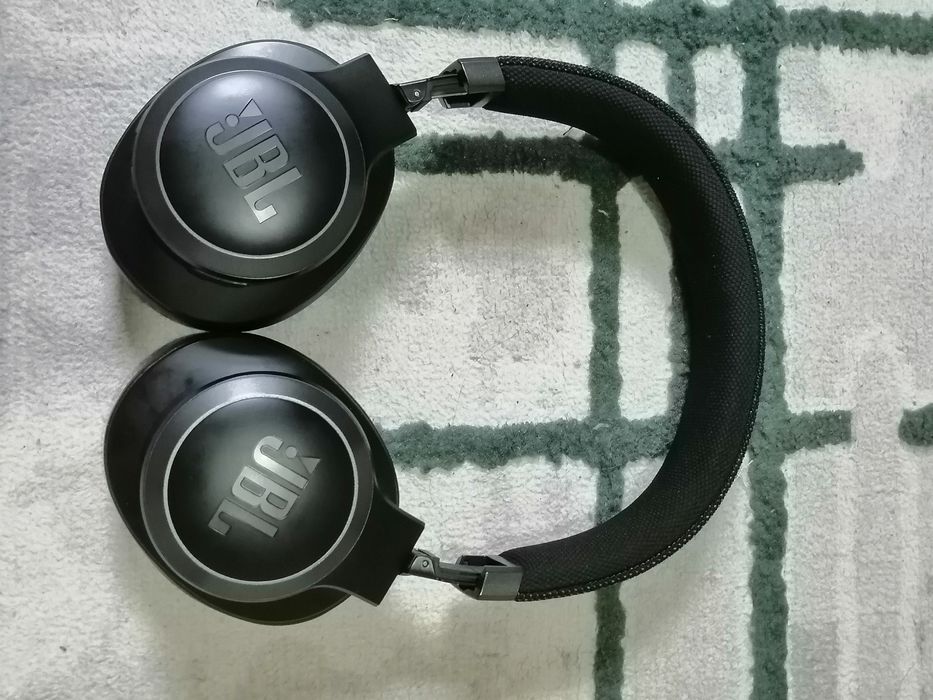 Наушники JBL LIVE 660NC