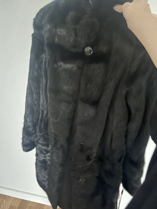 Продам норковую шубу