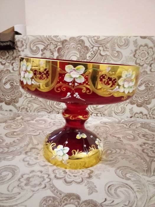 Продается фруктовница и астау.