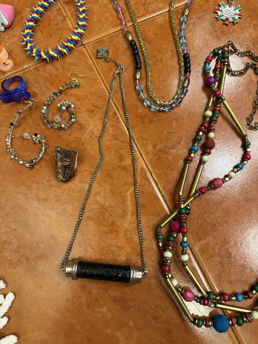 Разная бижутерия . Половина новое.