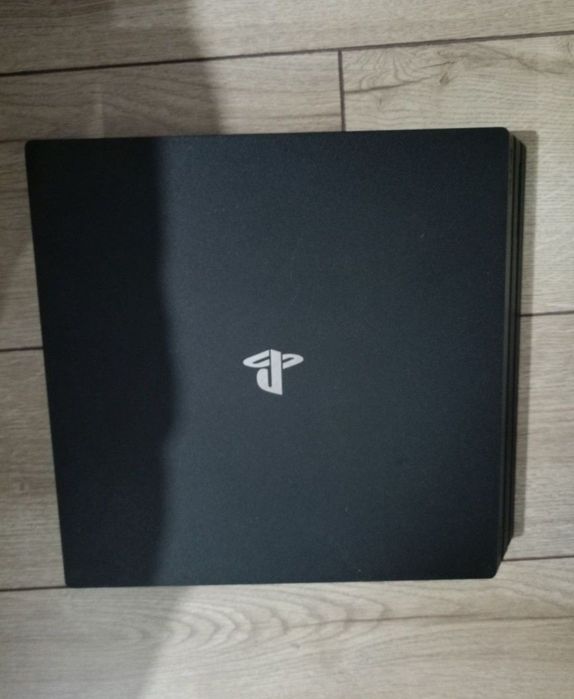 Ноутбук плюс PS 4 Pro 1 TB