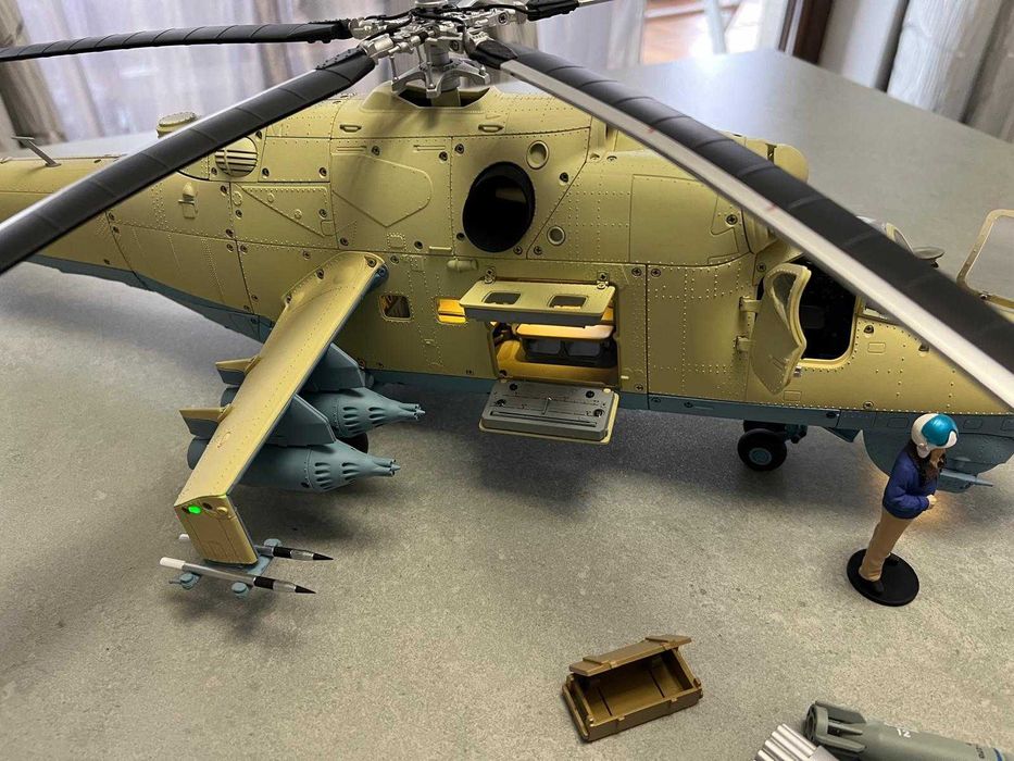 Machetă Elicopter de asalt MI-24V, Eaglemoss, scara 1/24.