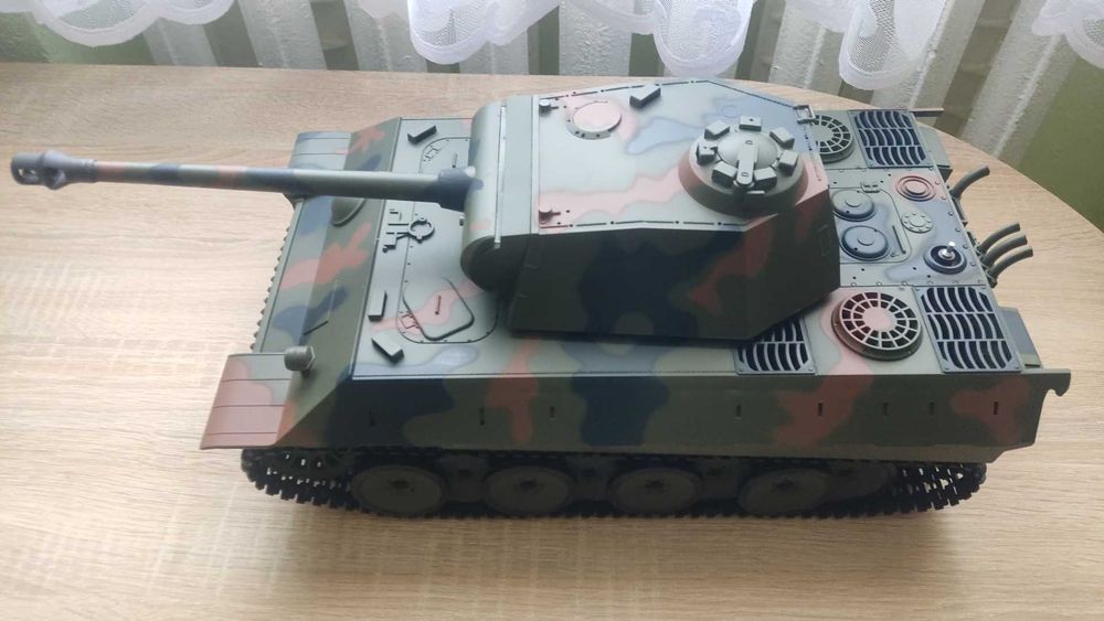 RC  танк Panther