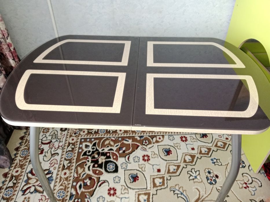 Продам стол в отличном состоянии