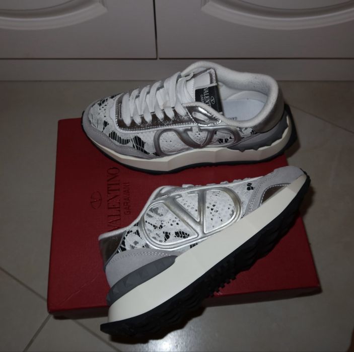 Налични дамски обувки Valentino 36/37 номер