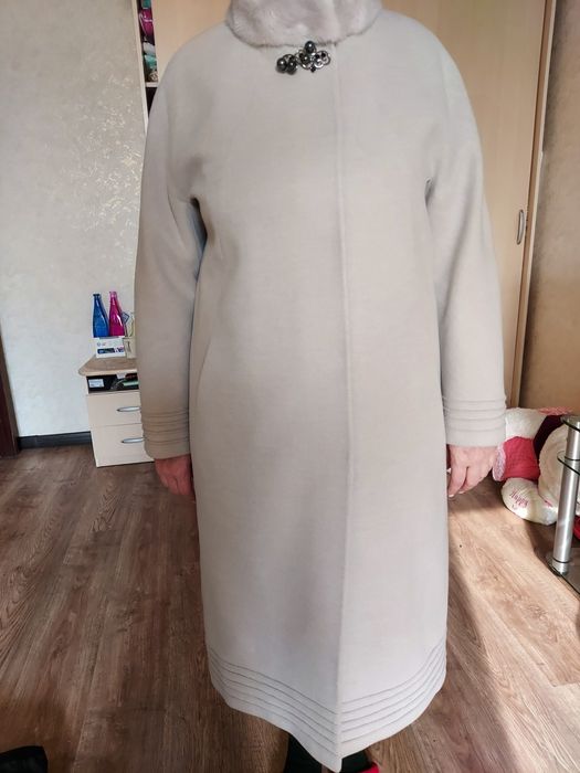 Пальто женское серое