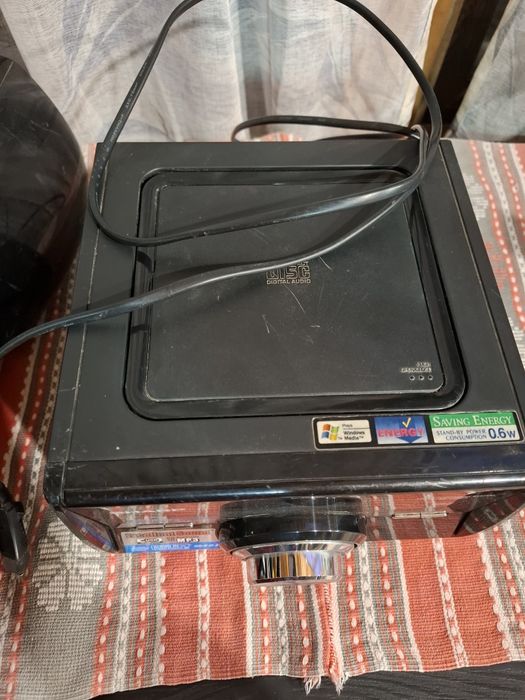 Vand radio Sharp XL-UR27