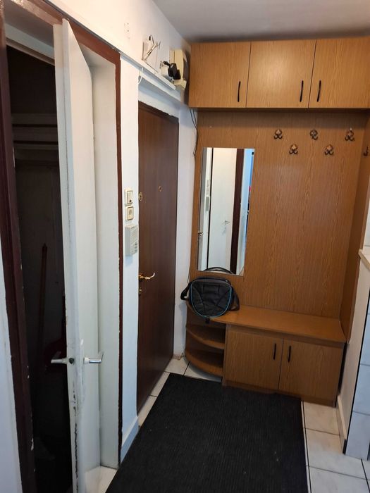 Dau in chirie apartament cu 2 camere zona podul Decebal