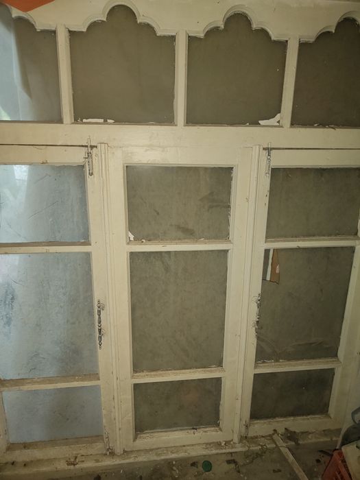 Эшик ромлар яхши холатда