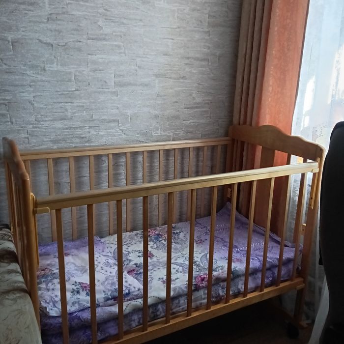 Продам детскую кроватку
