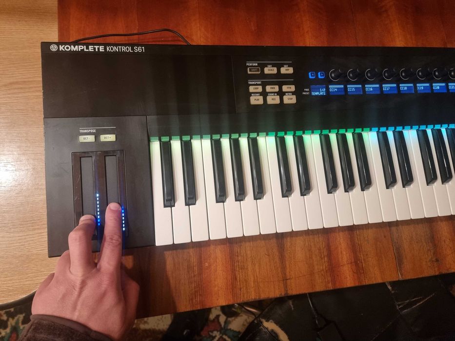 pian clapa native instrument komplete kontrol s61 defecta