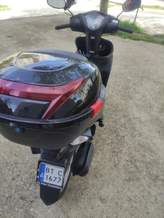 Продавам скутер Honda Vision 50
