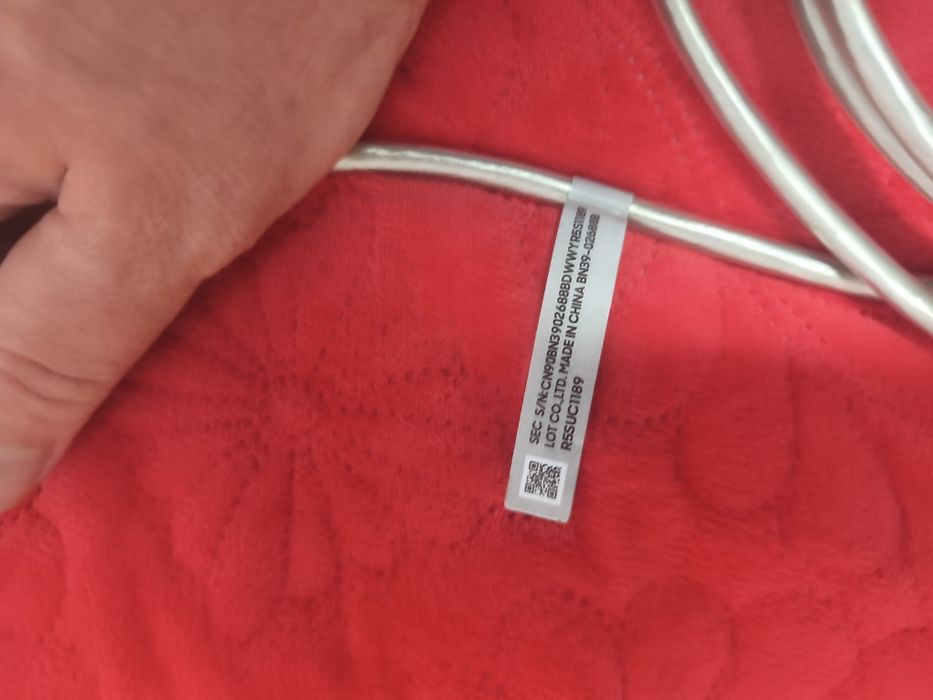 Vând Samsung One Connect Box cu tot cu cablu