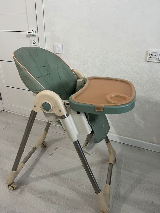 Детский стульчик для кормления
