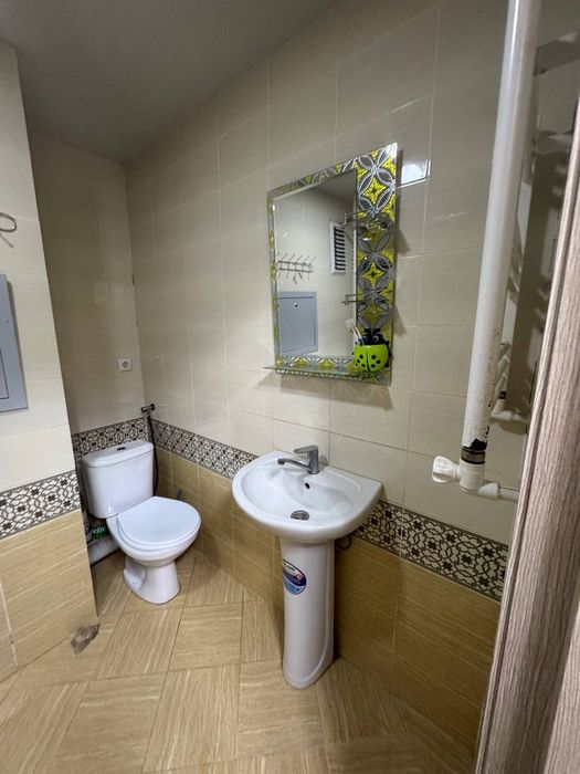 Qorasuv 1da 2 xona kvartira sharoitlari bn oilaga ijaraga beriladi