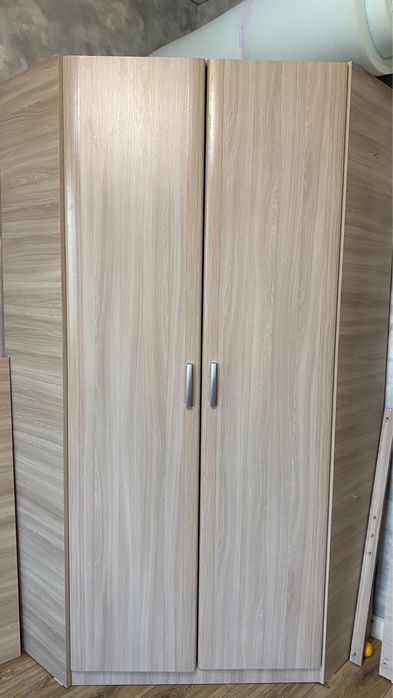 Продам шкаф угловой