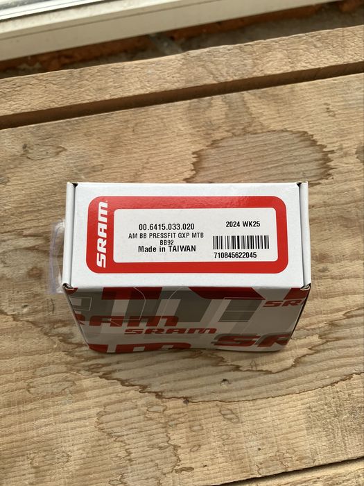 Средни движения SRAM и Shimano