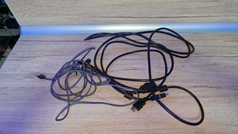 Playstation 4 конзола и игри за ексбокс