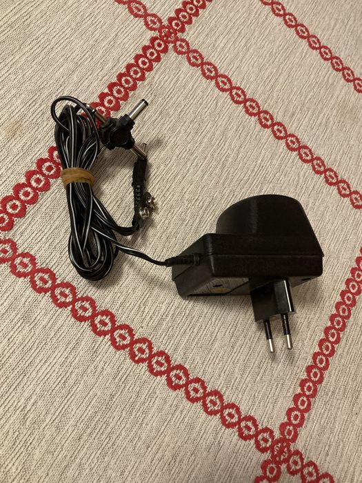 Adaptor putere reglabila . Transformator mai multe puteri . Incarcator temsiune variabila