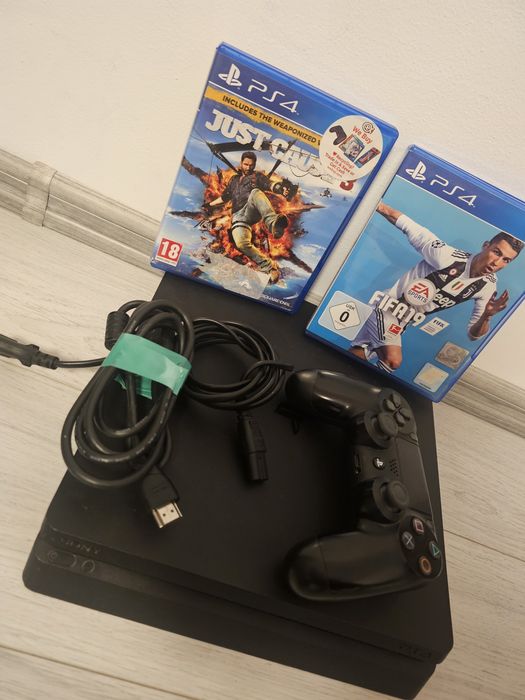 Playstation 4 slim /Ps4 500