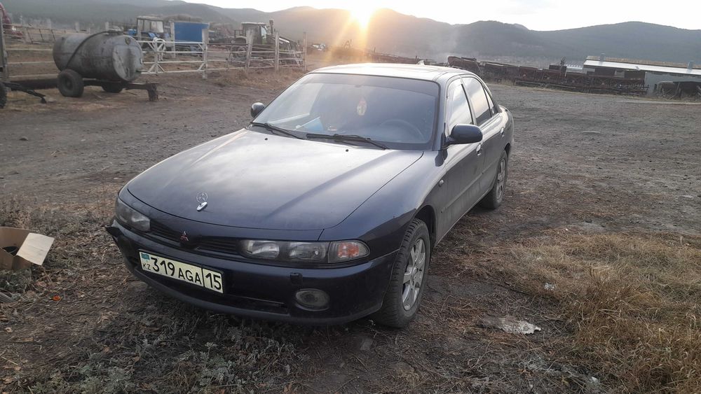 Мitsubishi galant E50 7поколения  1993г