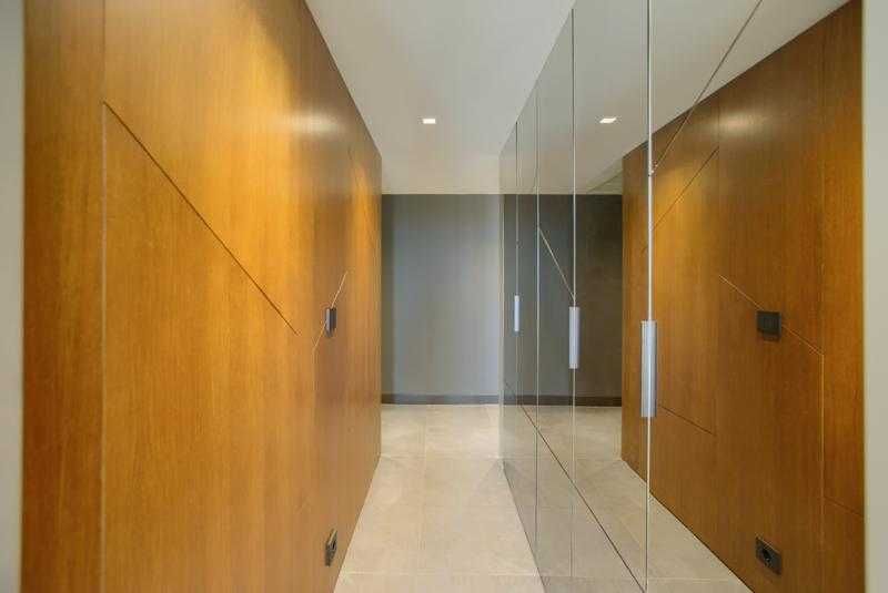 Продава се Тристаен апартамент в София, Слатина - 120 кв.м за 1625 €/кв.м - Снимка #1