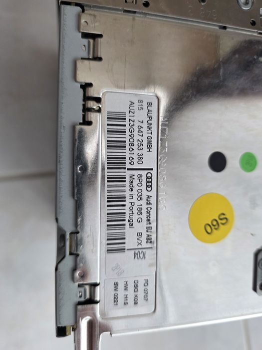 Оригинално радио Audi Concert 2DIN 8P0035186G (Audi A3)