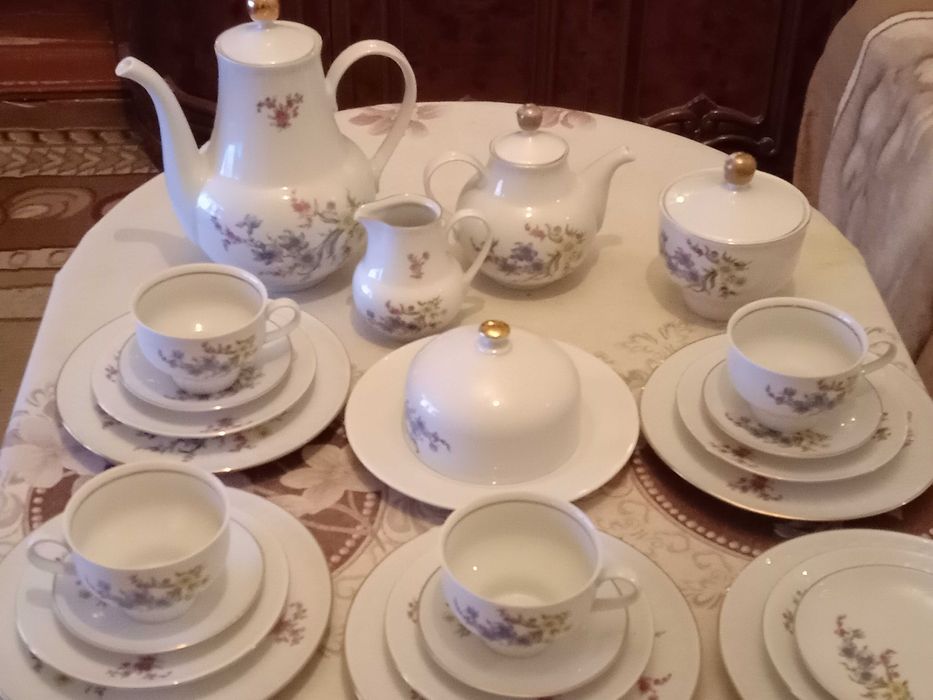 продается чайный сервиз