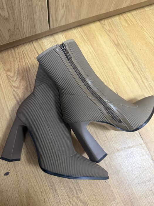 Продается ботильоны