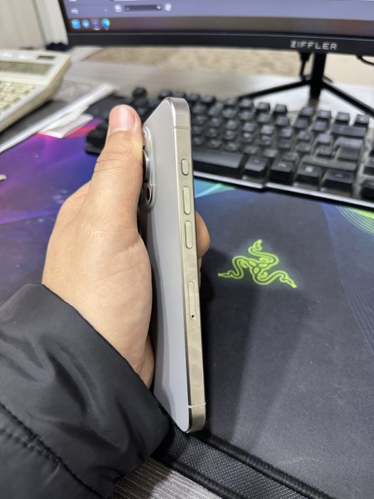 Ayfon 15 pro 256 xotira