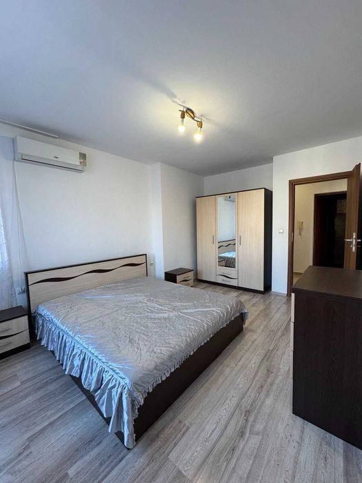 Дава се под наем Двустаен апартамент в Бургас, Лазур - 67 кв.м за 560 € - Снимка #1